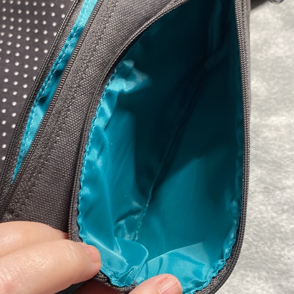 Thirty-One Double-Up Crossbody Bag - City Charcoal Swiss Dot - EUC - Picture 5 of 10